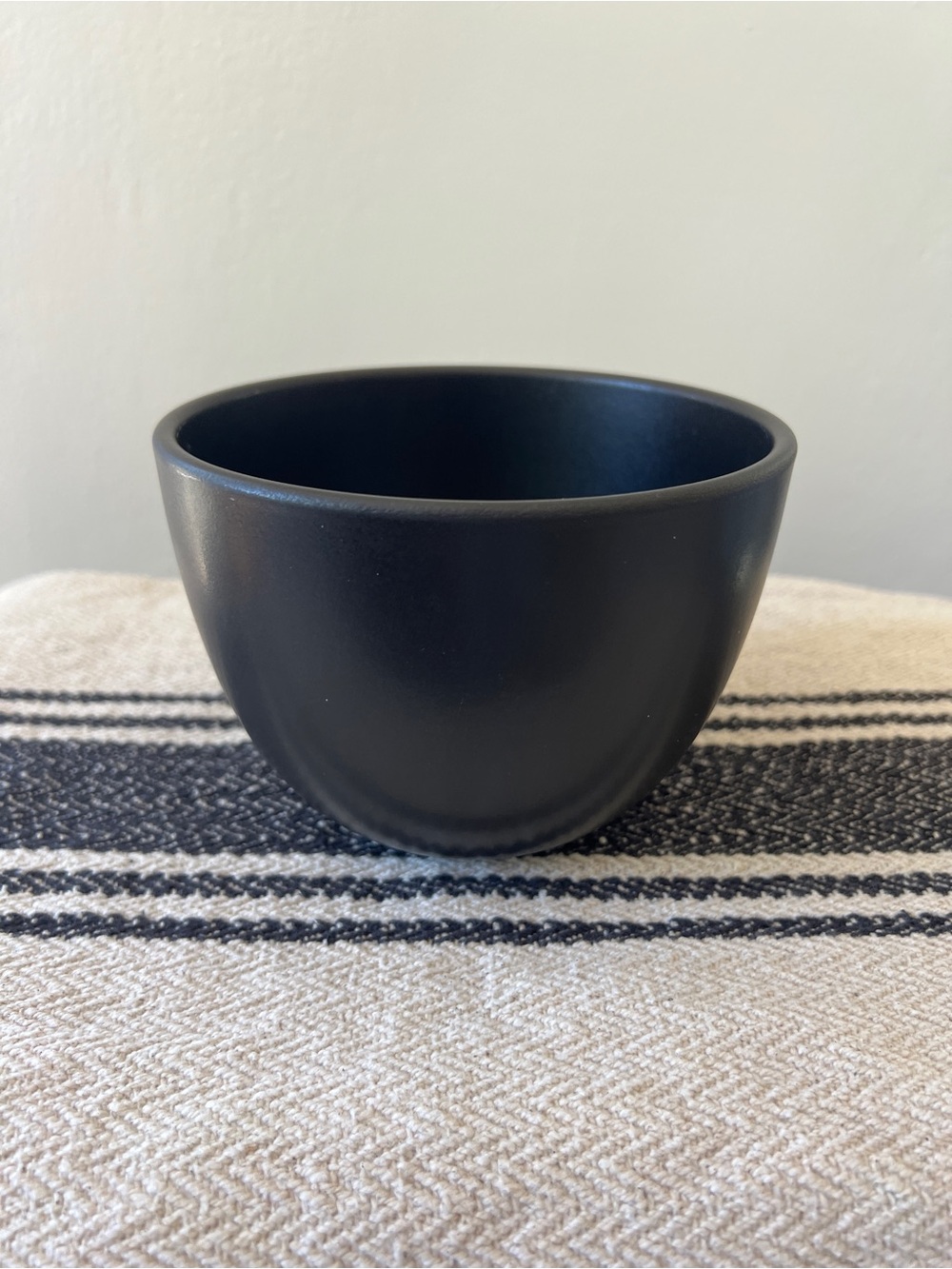 Heath Ceramics Deep Serving Bowl 6” Obsidian Black